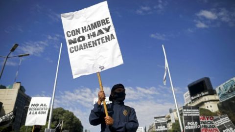 Argentina protesters call for more efficient food program from government