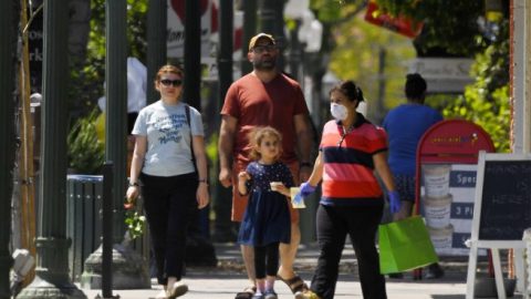 Calif. businesses defy state stay-at-home orders, create own protections