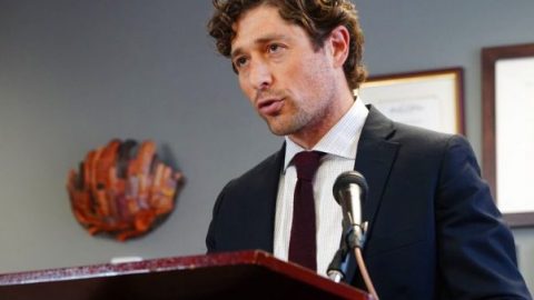 Minneapolis mayor says violent protests ‘unacceptable’ and ‘dangerous