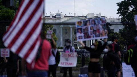 Democrats call for special prosecutor probe into President Trump’s handling of rioters outside White House