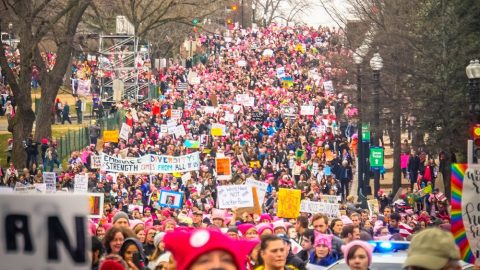 Mass Text Sent From Women’s March Says Trump Encourages Police to ‘Beat & Kill’ Protestors