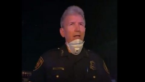 Texas authorities looking for man who allegedly shot 8 people in front of bar