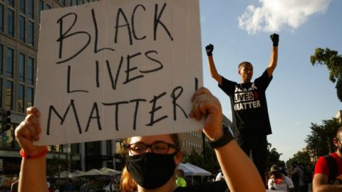 BLM & ‘Boogaloo’ protesters join forces at Va. rally