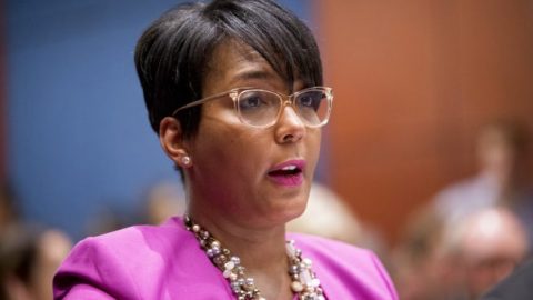 Atlanta mayor tests positive for COVID-19